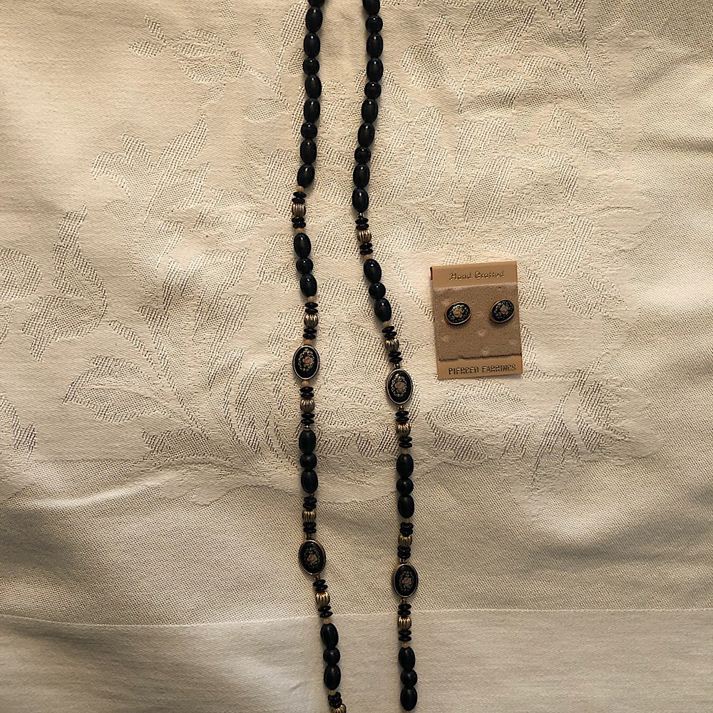 New Vintage necklace & earrings set